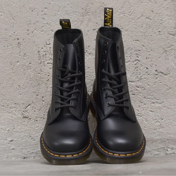✨NEW!✨Dr. Martens Vegan Jadon II Lace-Up Boots - Picture 3 of 10